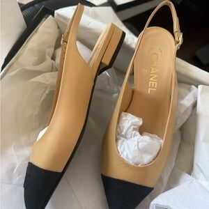CHANEL Two-Tone Beige and Black Heels